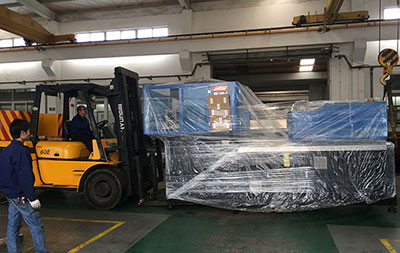 國內獨家“大燈罩注拉吹機”ISB 1100-II出口泰國
